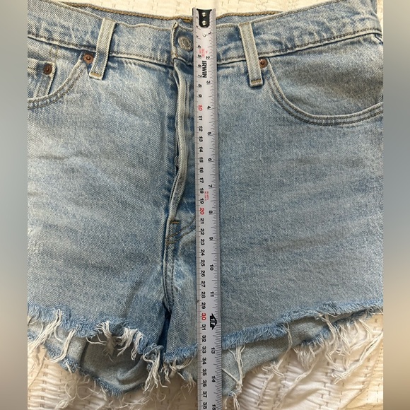 Levi’s 501 Jean shorts - Picture 6 of 6